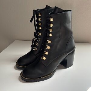 Stuart Weiztman Kolbie Block Boot BRAND NEW
